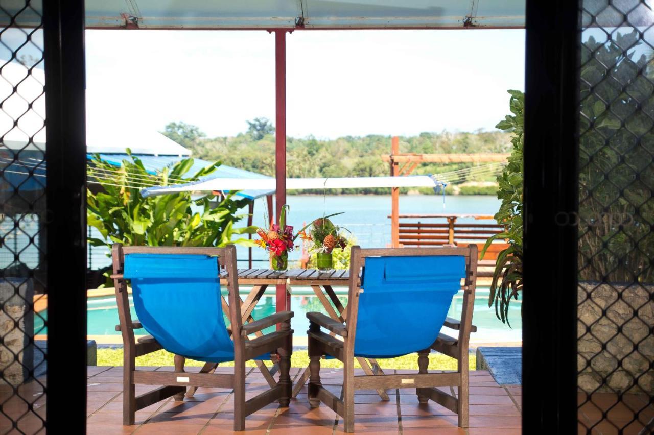 维拉港 Retreat Seaside旅舍 外观 照片