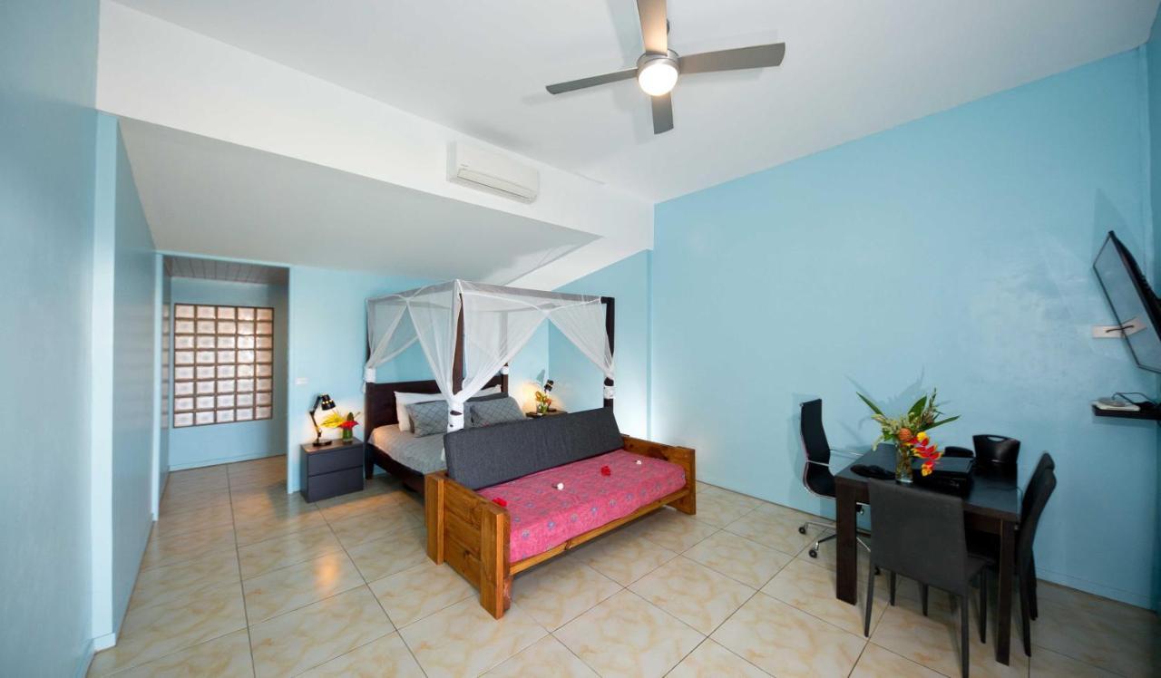 维拉港 Retreat Seaside旅舍 外观 照片